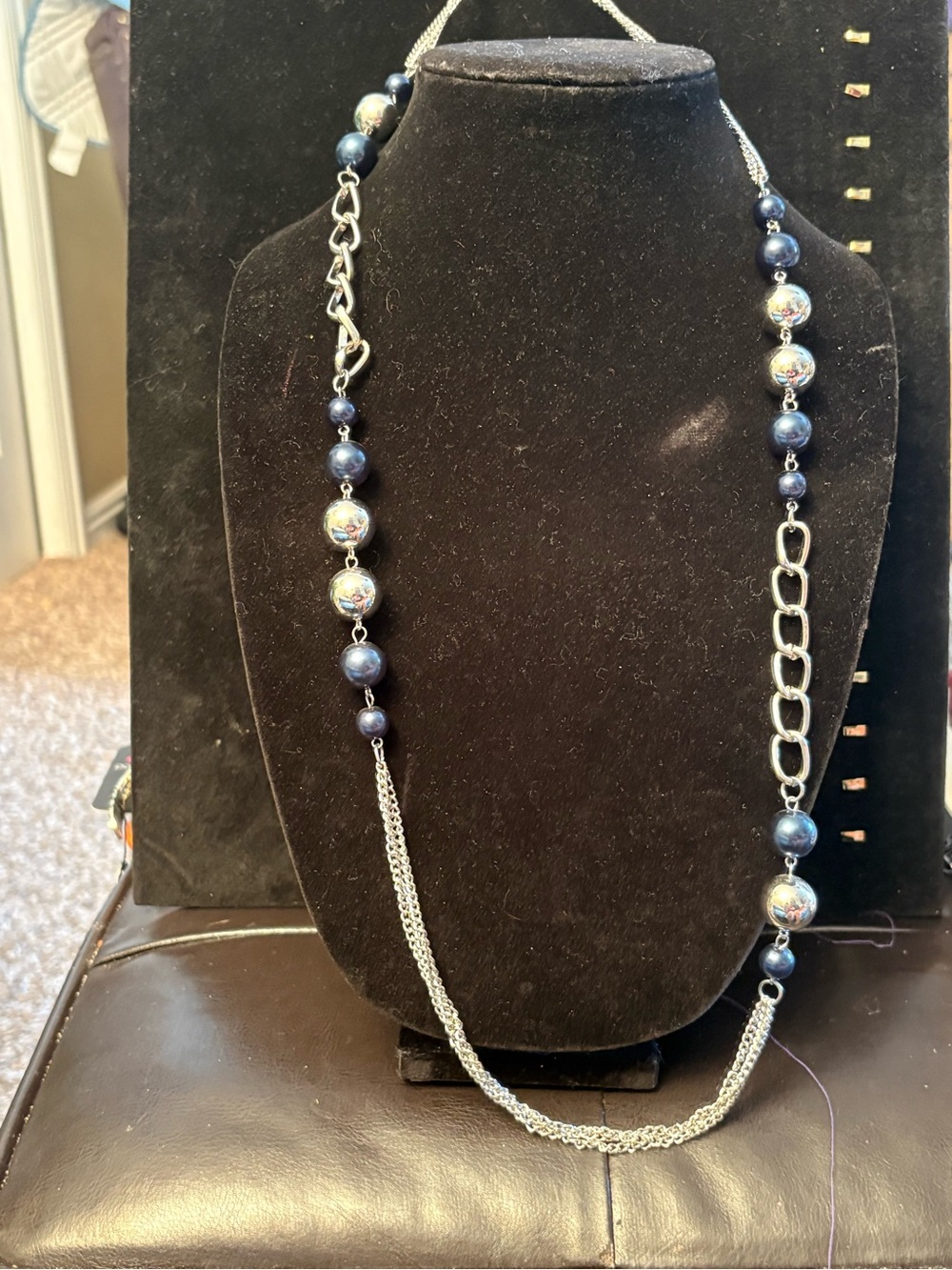 Long Navy Pearl & Silver-Link Women's Necklace